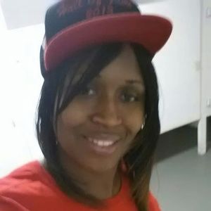 Meet your Posher, Ramona